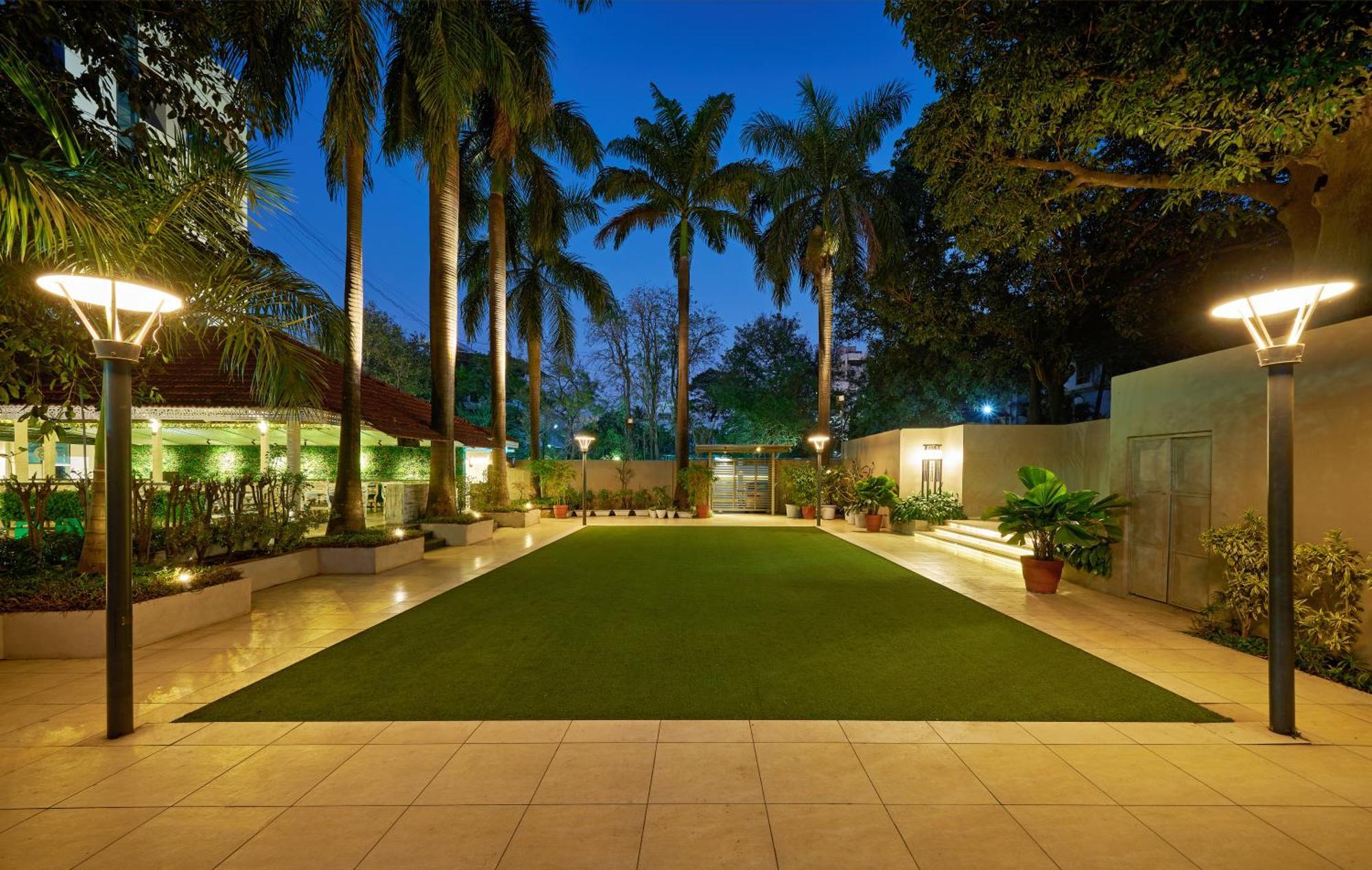 Hotel Ramee Panchshil Kolhapur Exterior foto
