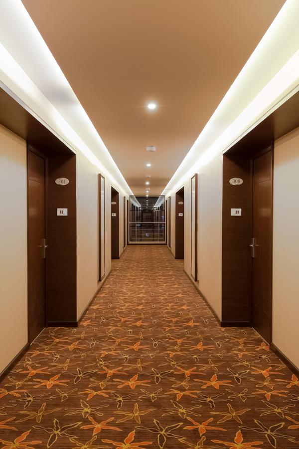 Hotel Ramee Panchshil Kolhapur Exterior foto