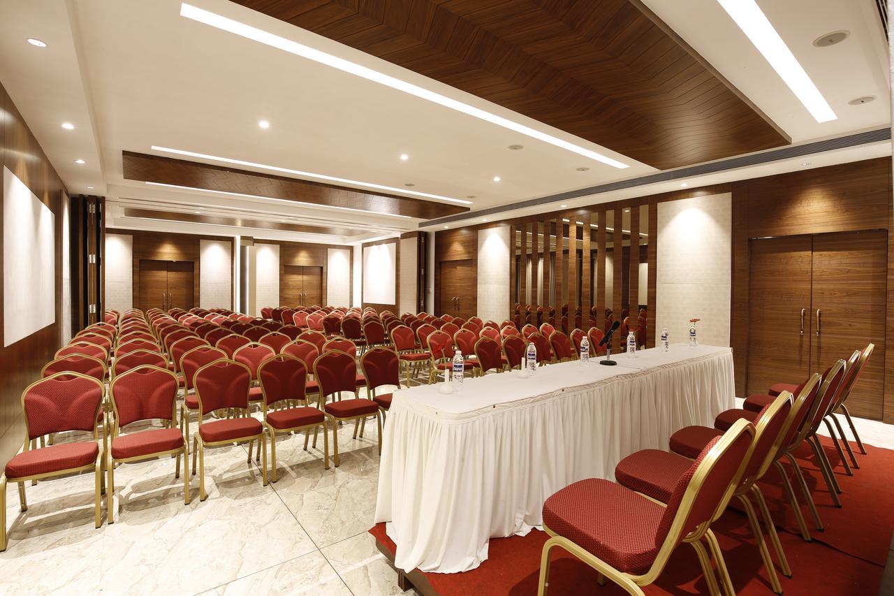 Hotel Ramee Panchshil Kolhapur Exterior foto